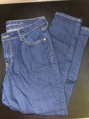 Women's Dark Blue Old Navy Skinny Jeans size 10 regular